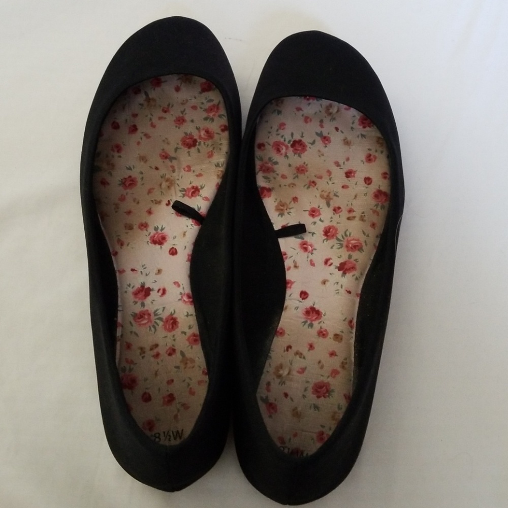 Black Ballet Flats
